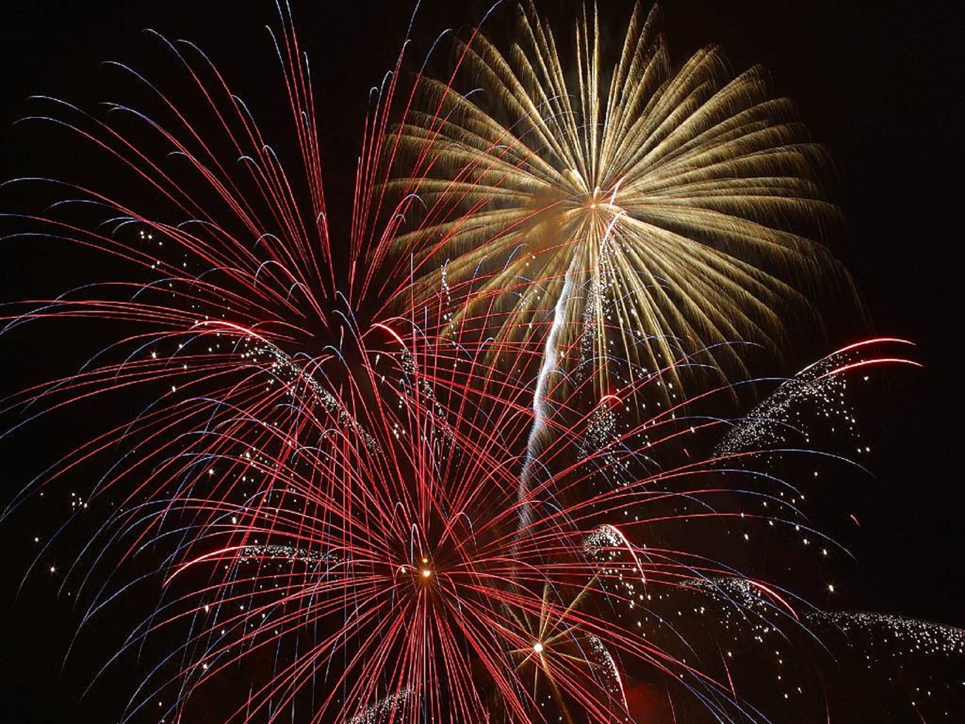 explosion-firework-new-year-s-eve-december-31-1.jpg